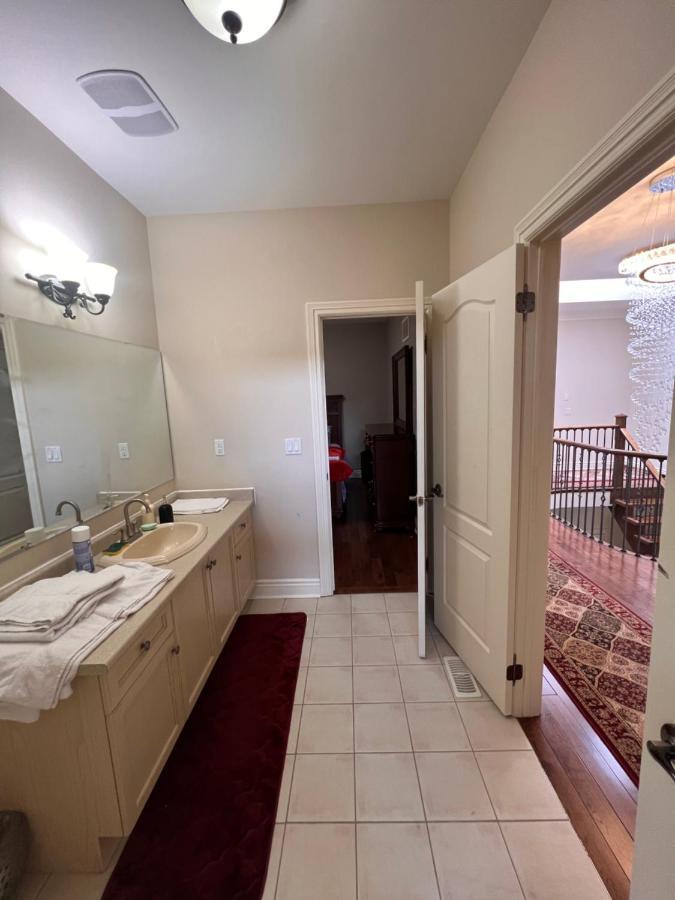 Spacious Detached In Brampton Extérieur photo