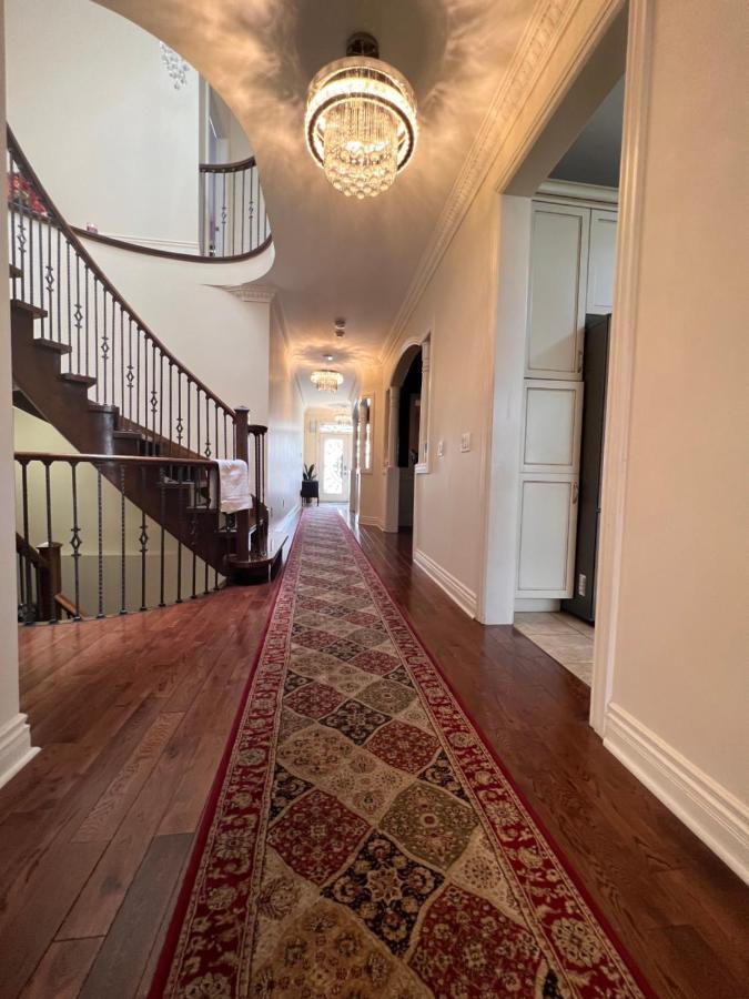 Spacious Detached In Brampton Extérieur photo