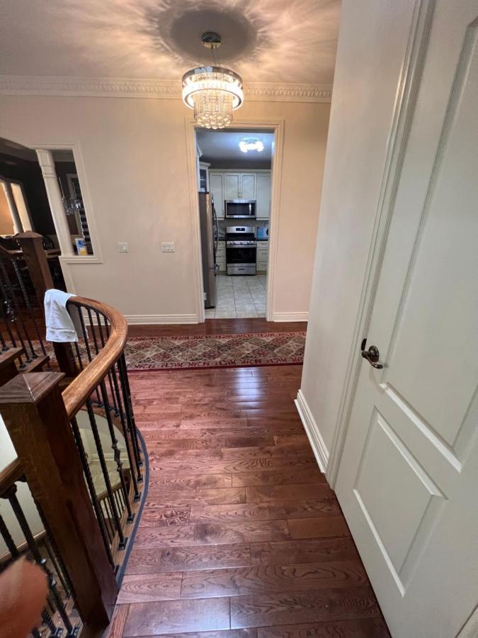 Spacious Detached In Brampton Extérieur photo